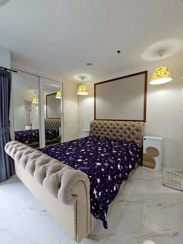 Sym Vipa – Ladprao condo for rent. Nice corner unit on a high floor with complete amenities. Just bring your belongings and move in!