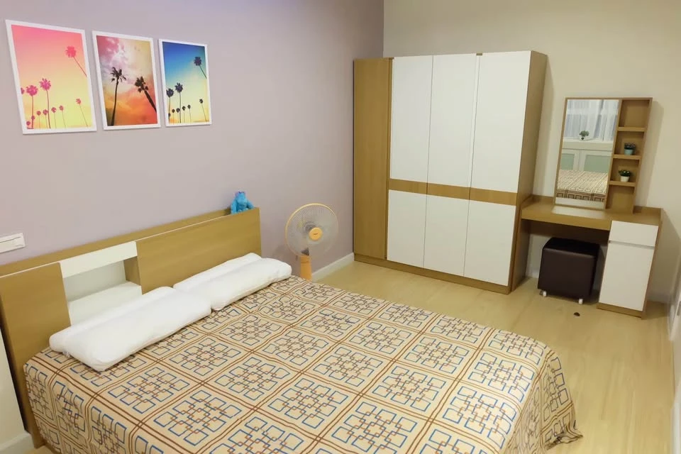 For rent: TC green, Building C, 12th floor, city view, lots of usable space. Book now and you won't be disappointed.