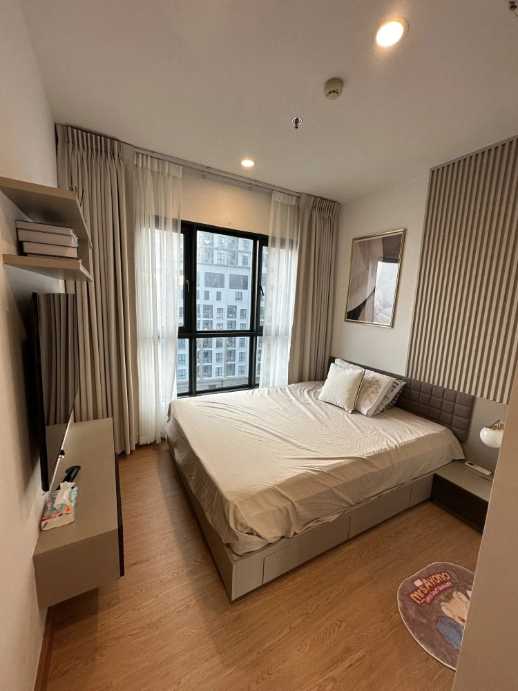 For rent: TEAL Sathorn - Taksin, corner unit. Quiet and private, no direct sunlight, not hot. Nicely decorated. Book now!