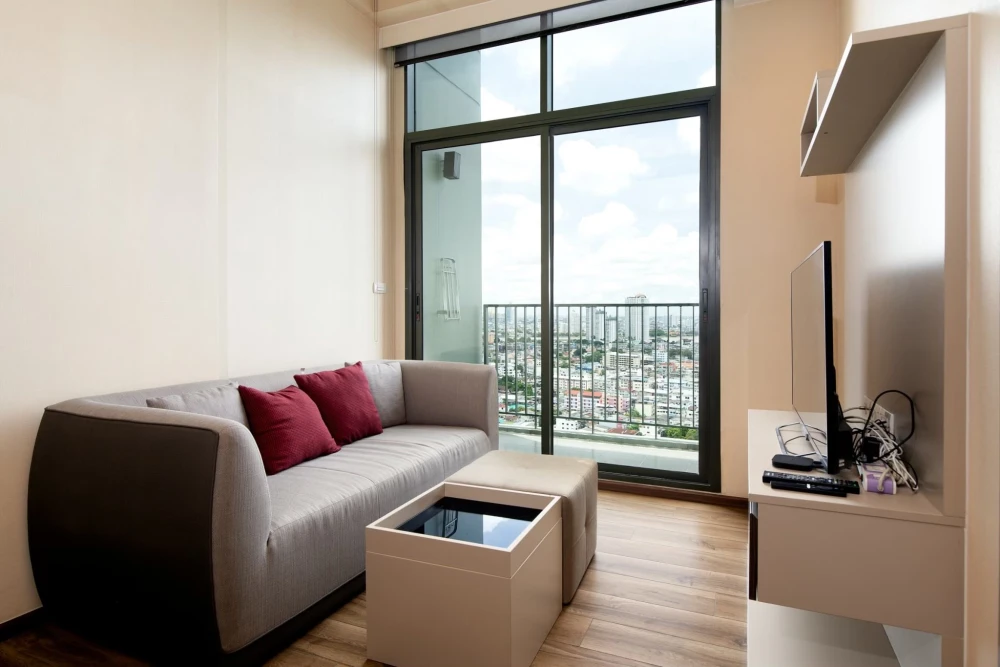 For sale/rent: TEAL Sathorn-Taksin, ready-to-move-in room, fully furnished, just bring your own furniture and move in!!!