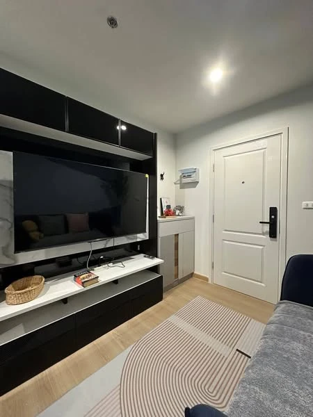 For rent: Terra Residence, 30th floor, fully furnished, nice to live in. I must say you can't miss it. Book now.