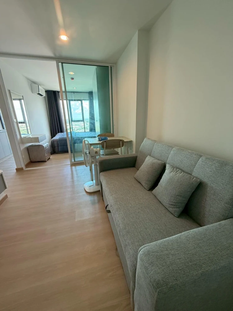 Terra Residence for rent, 30th floor, fully furnished room, ready to move in, reserve now.