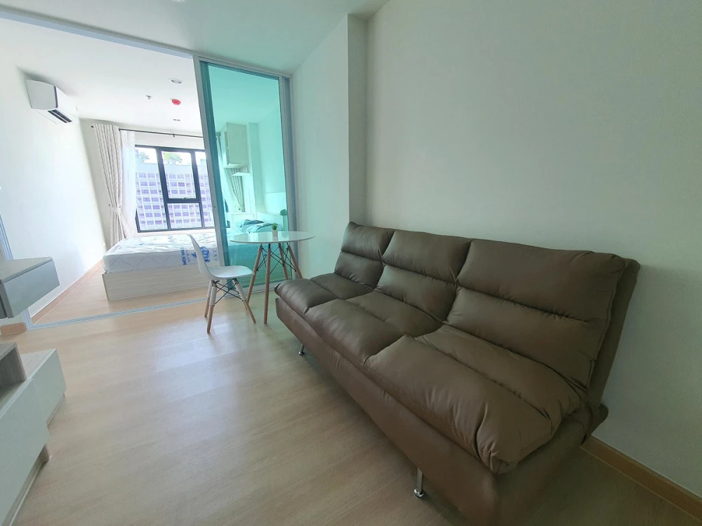 Terra Residence, 31st floor, for rent. Partitioned unit, fully furnished, ready to move in. Book now, don't wait!
