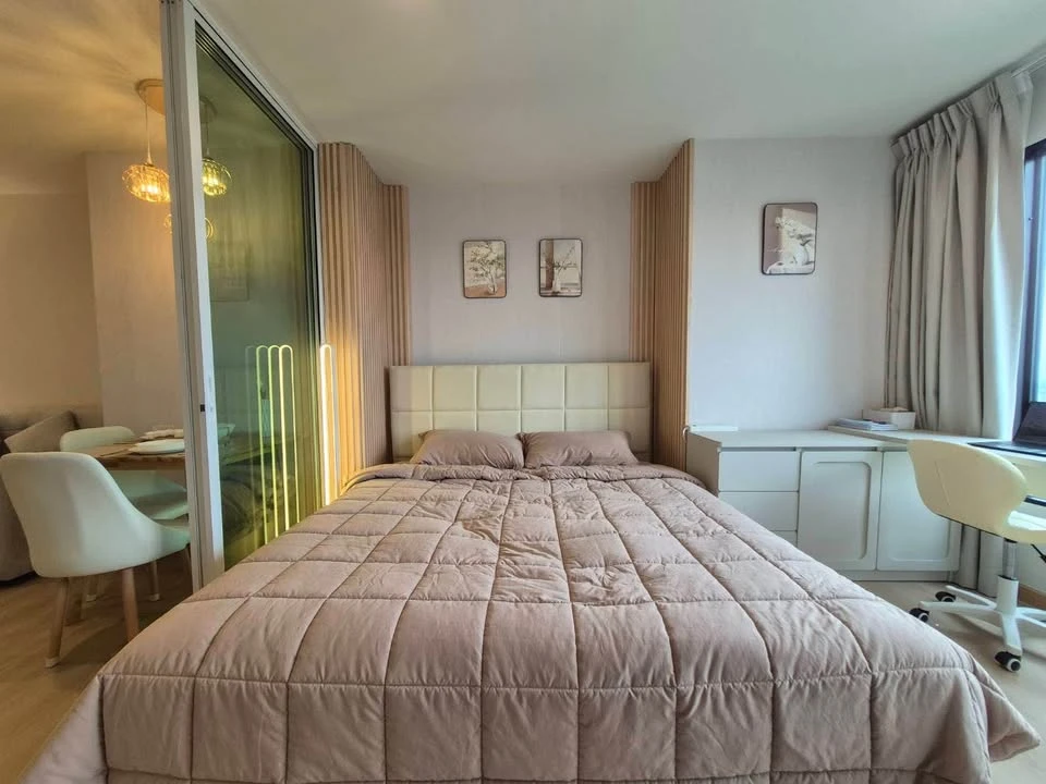 Terra Residence for rent, 32nd floor, high floor, good view, fully furnished, nice to live in. If you don't reserve, you'll miss out. Reserve now.
