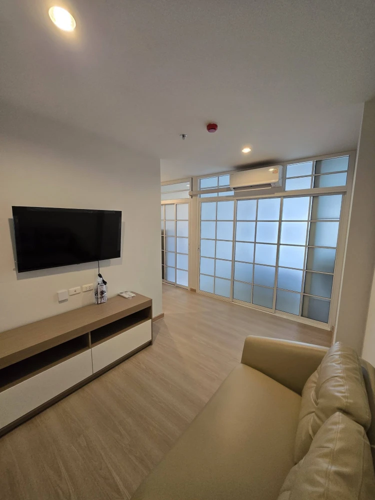 Terra Residence for rent, 33rd floor, north-facing unit with beautiful view. Fully furnished. Book now!