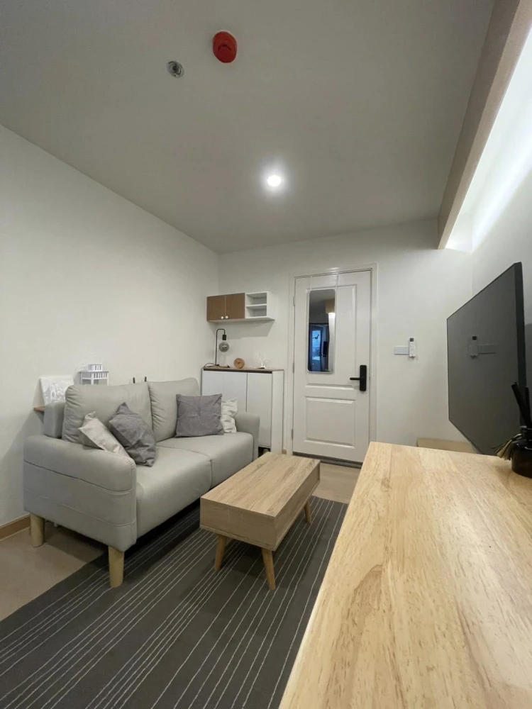 Terra Residence for rent, a lovely room with complete decorations. Interested in booking now, don't miss out!