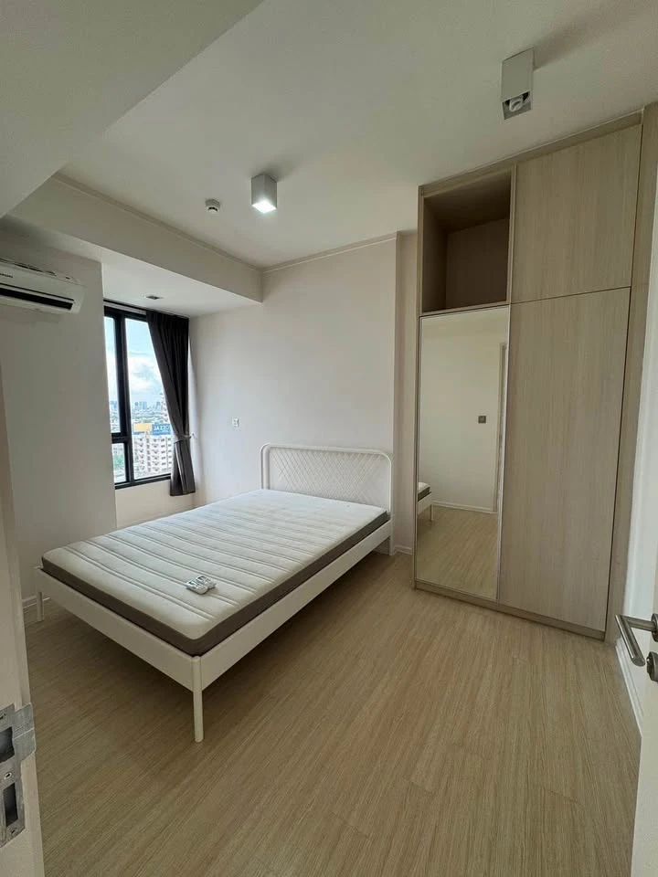 For rent Than Living Ratchada-Prachauthit 1 bedroom 1 bathroom, fully furnished, swimming pool view, book now