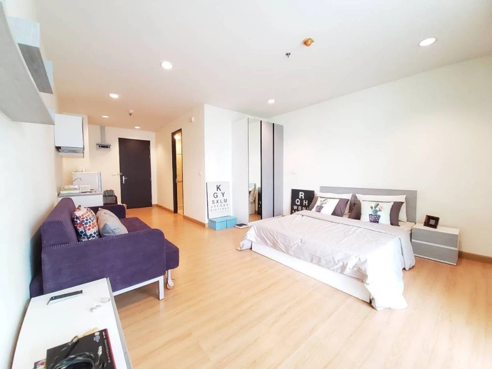 The Address for rent, spacious and comfortable room, fully furnished and equipped with appliances, ready to move in.