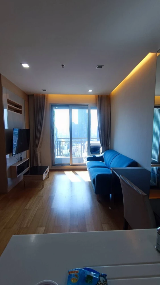 For rent: The Address Asoke, a lovely unit on the 22nd floor with ample living space and a beautiful, unblocked view. Book now!