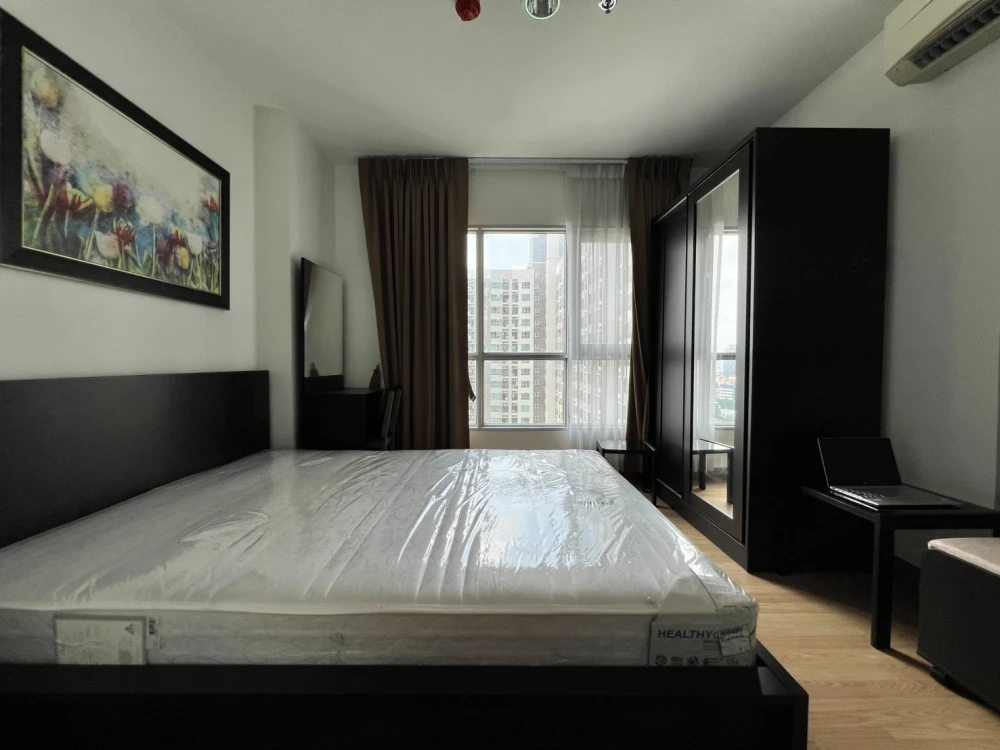 For rent: The Aspire Rama 4, high floor unit, fully furnished, ready to move in. Just bring your suitcase!