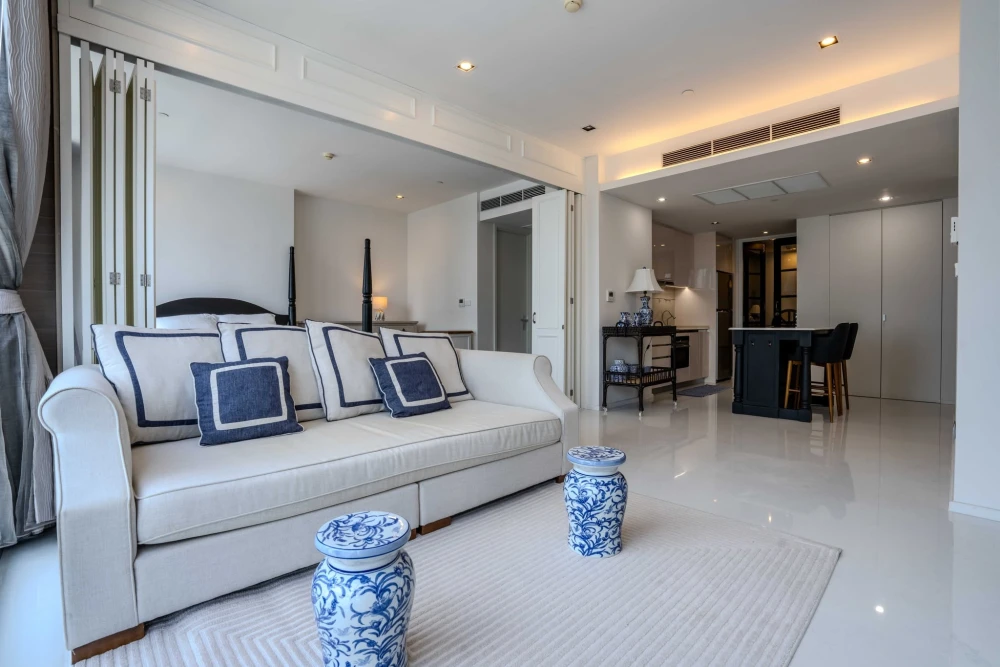 For rent: The Bangkok Sathorn, 20th floor. Beautifully furnished unit. Don't miss out!
