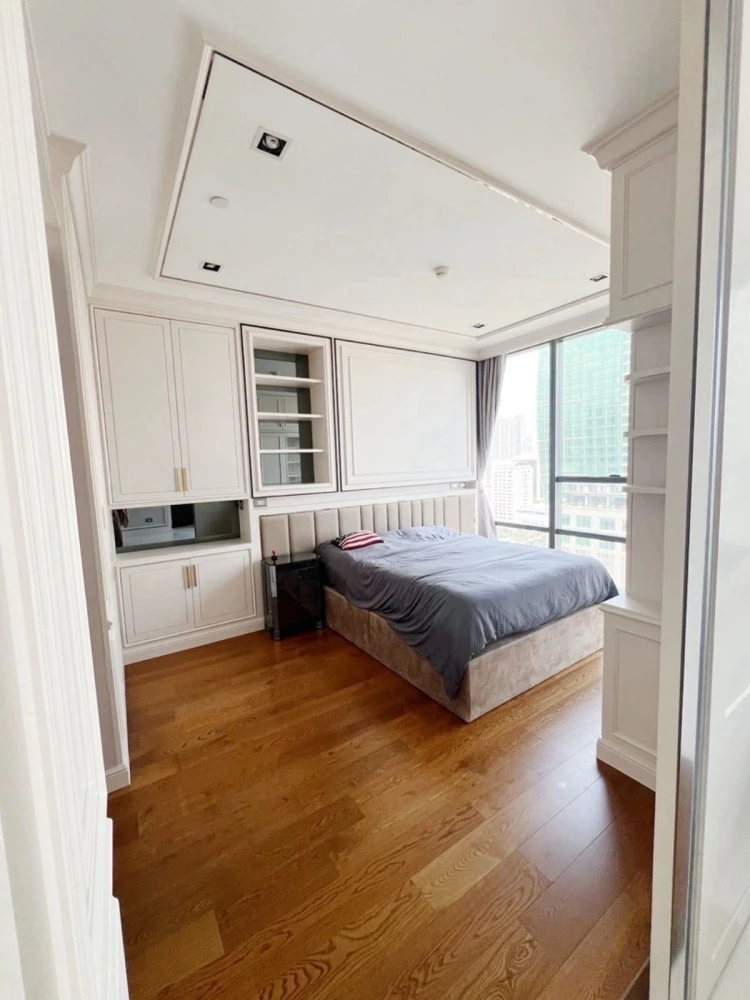 For rent: The Bangkok Sathorn, beautiful room, fully furnished, spacious, comfortable, reserve now, don't miss out!