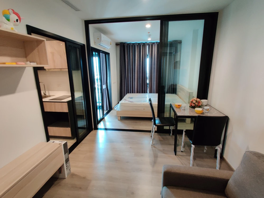 For rent: The Base Phetkasem, well-separated rooms, great price, hurry and reserve now, don't miss out!