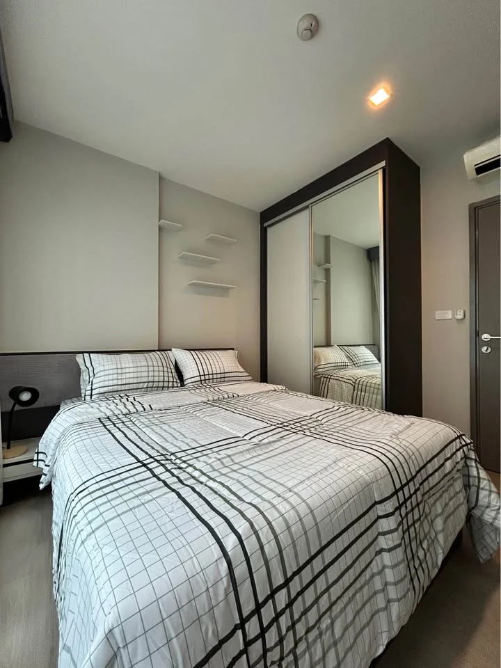 For rent: The Base Central Pattaya, 18th floor, partial sea view! Furnished with premium furniture and fully equipped with appliances for your comfort