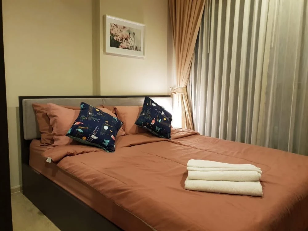 For rent: The Base Central Pattaya, pool view, with washing machine in the room. Ready to move in immediately.