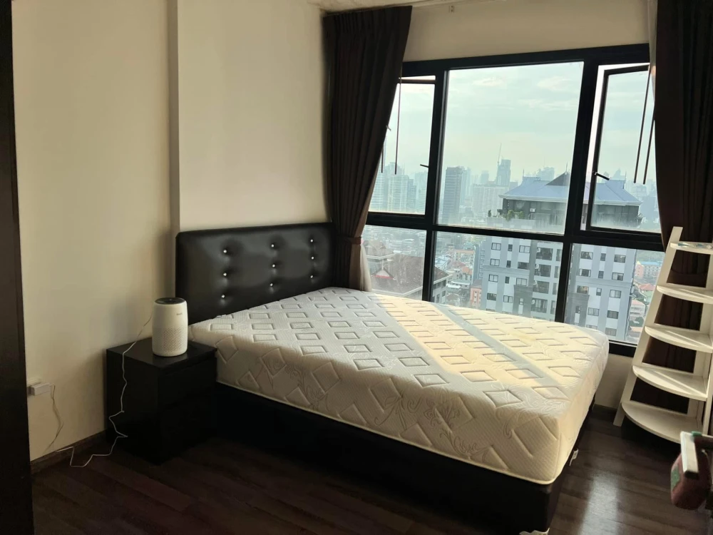 For rent: The Base Park East Sukhumvit 77, ready to move in, high floor, hurry and reserve now, fully furnished.