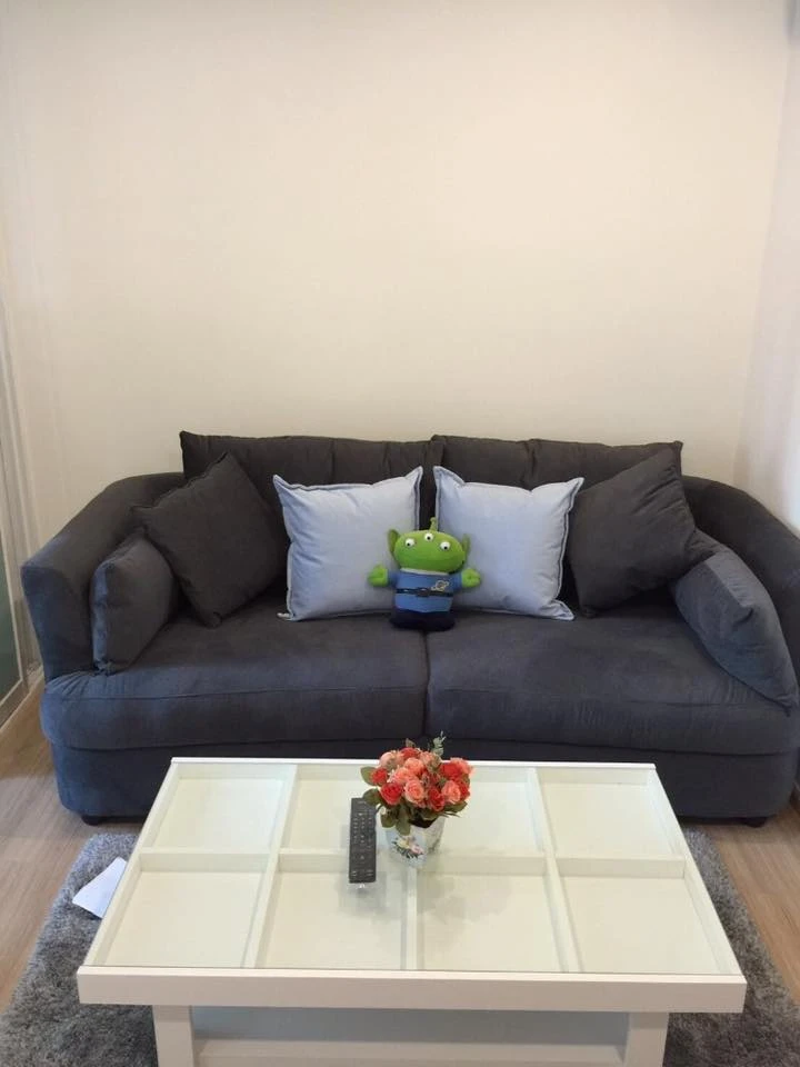 For rent: The Base Rama 9–Ramkhamhaeng, 1 bedroom, 1 bathroom, fully furnished, pool view, hurry and book now!