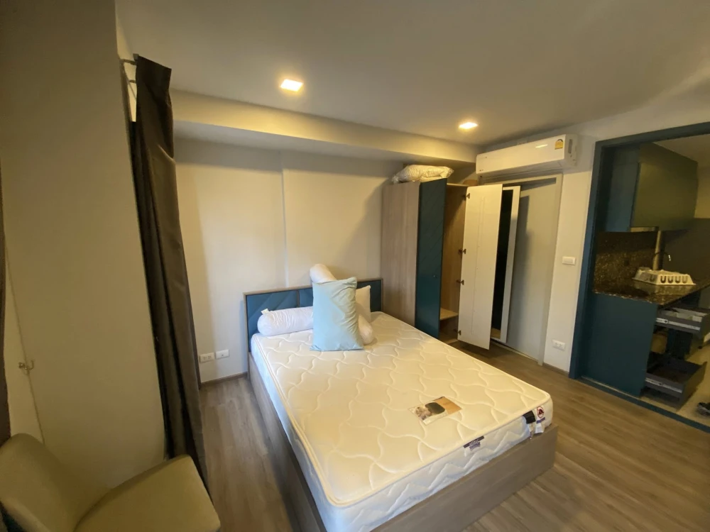 For rent: The Base Sukhumvit 50, ready to move in, complete in one place, just bring your bags and move in. Don't miss out!