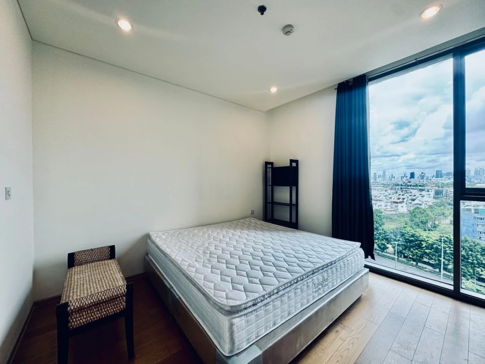 For rent: The Breeze Narathiwas, 9th floor, Chao Phraya River view, fully furnished, nice to live in, reserve now, hurry!