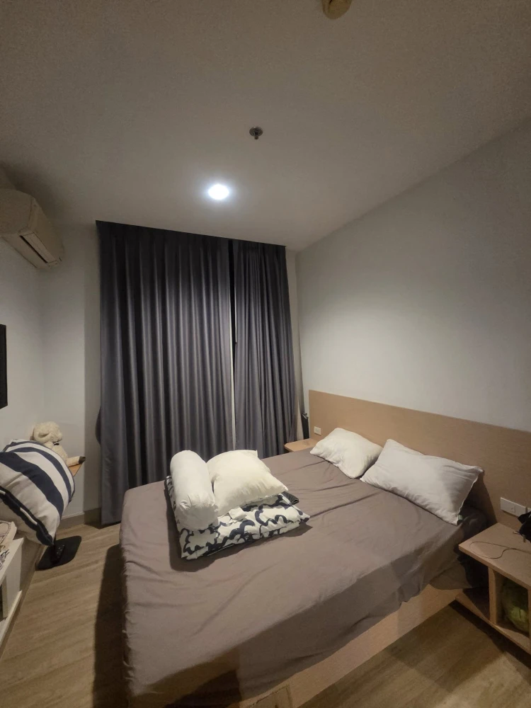 For rent: The Capital Ratchaprarop-Vibha, room on the 28th floor, very high, fully furnished, you can't miss this opportunity to reserve.