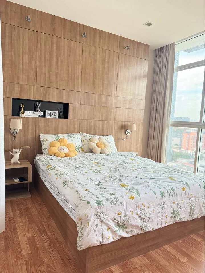 For rent: The Coast Bangkok condo, 1 bedroom with bathtub, 44.5 sq m, fully furnished and ready to move in.