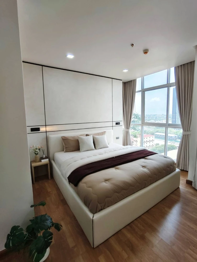 For rent: The Coast Bangkok, beautifully decorated minimalist apartment with spacious living area and fully furnished. Book now!