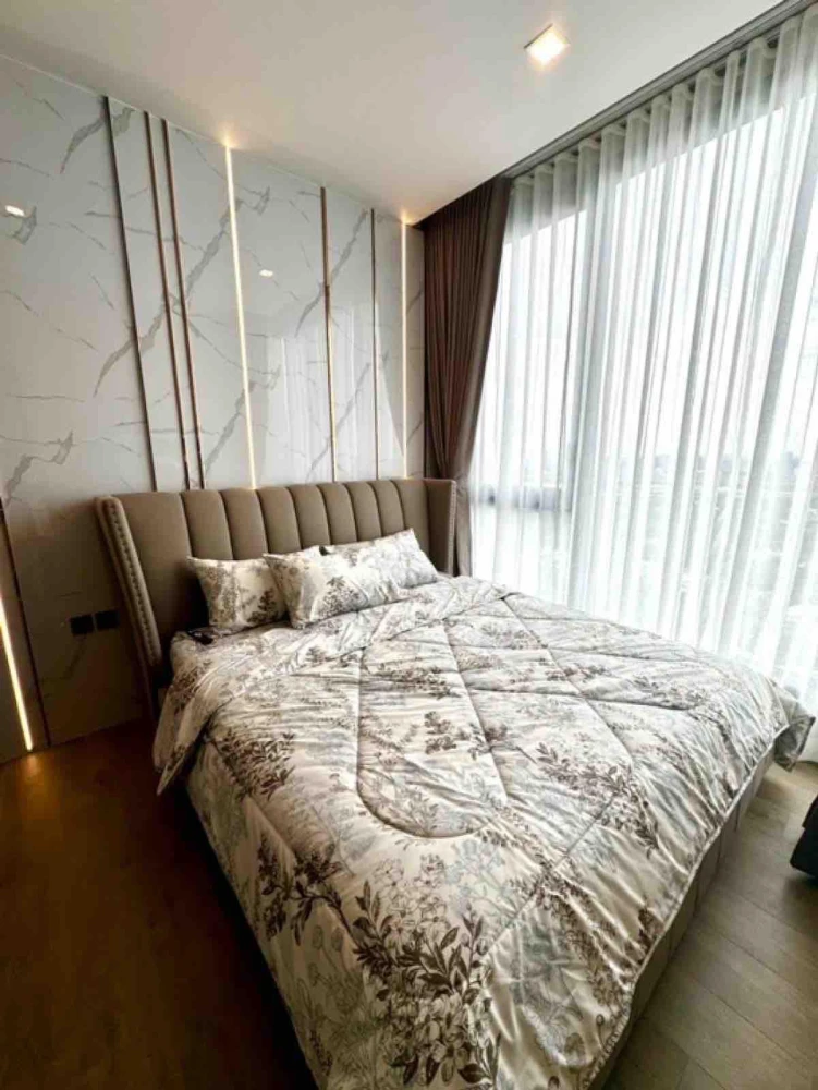 For rent: The Crest park residences, high floor, view of Chatuchak Park, 3-meter ceiling, built-in, everything complete, just bring your bag and move