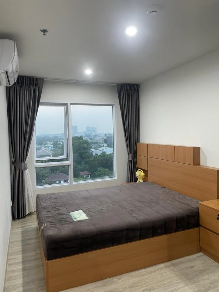 For rent: The Crystal Bliss, Ratchaprarop, fully furnished, view of green space, great atmosphere, book first, get first.