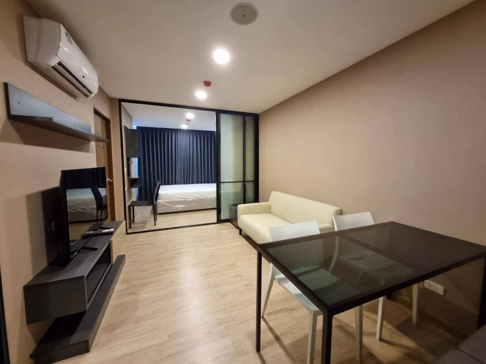 For rent: The Cube Urban Sathorn-Chan, 5th floor, pool view, fully furnished. Book now!
