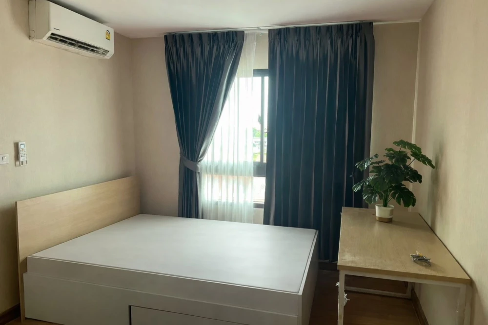 For rent: The Diamond Nawa Nakhon-Taladthai, 6th floor. Nice, fully furnished unit. Book now! (Urgent!)