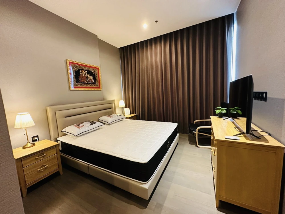 For rent: The Esse at Singha Complex, a nice room with full facilities. Just bring your own luggage and move in. You must not miss this.