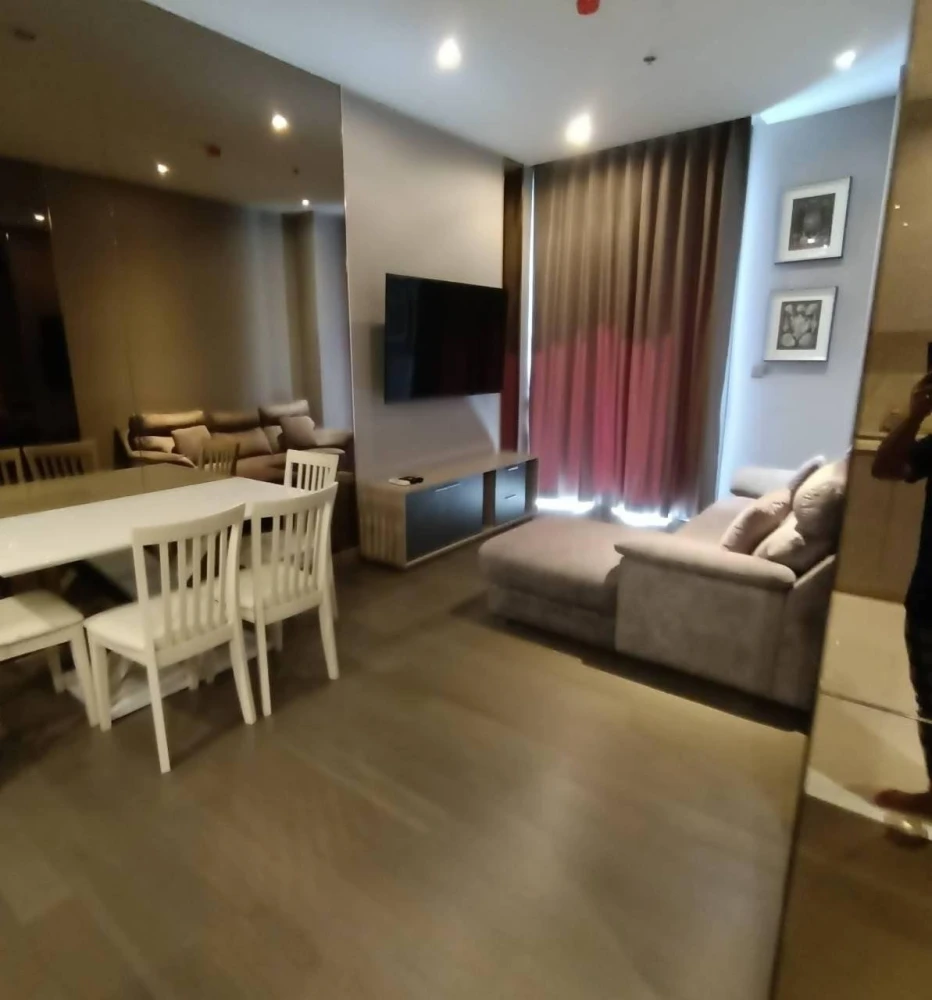 For rent: The Esse At Singha Complex, large room, lots of space, fully furnished, ready to move in
