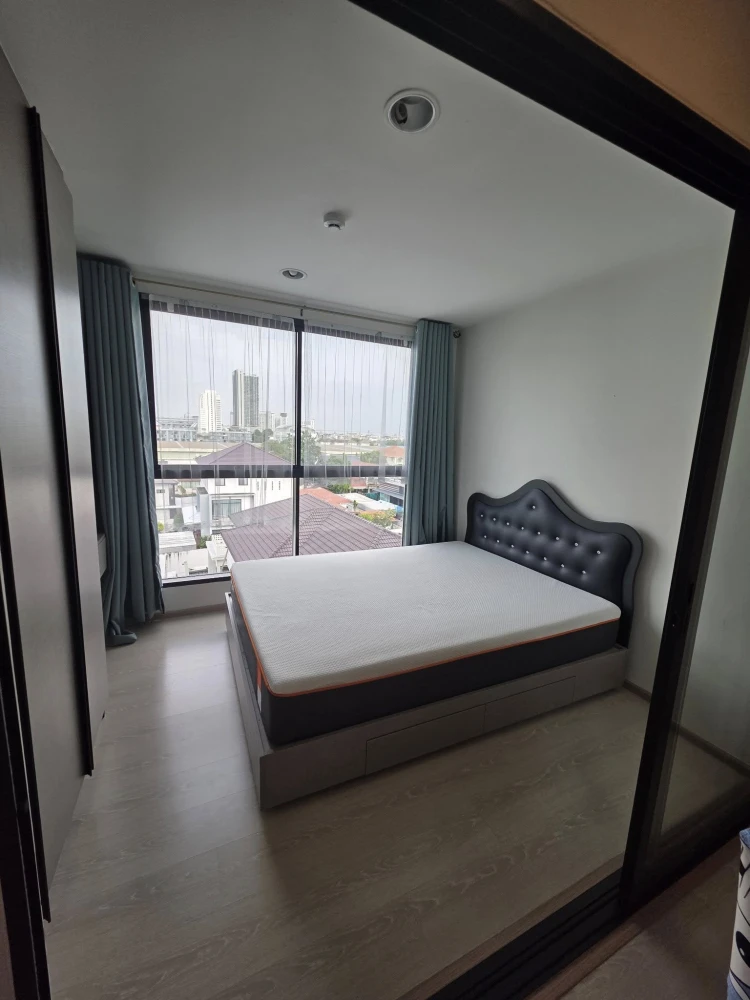 For rent: The Excel Groove Lasalle 52, a nice room on the 6th floor, good location, beautiful view, comes with complete facilities, reserve now!