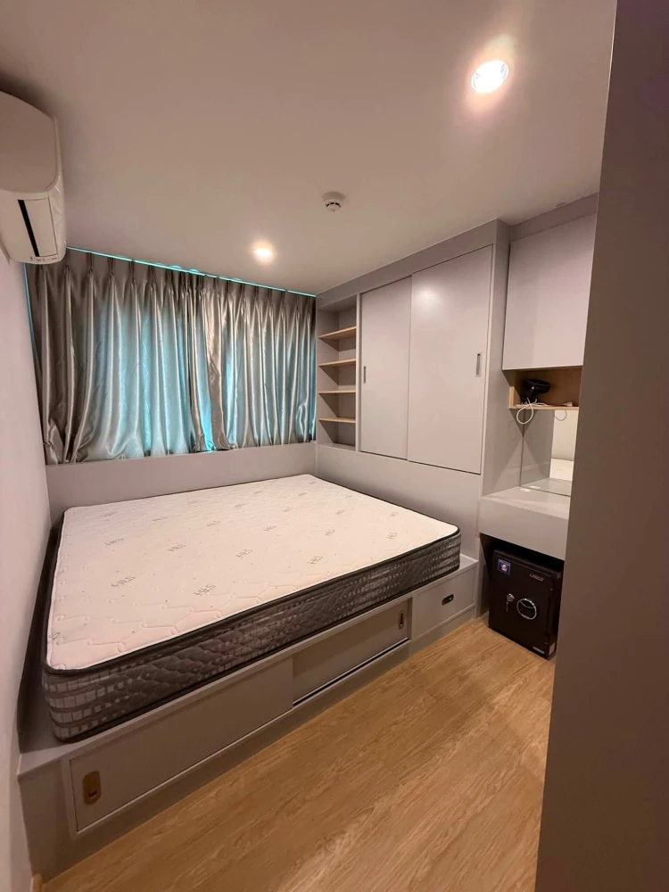 For rent: The Excel Ratchada 18. Spacious and comfortable room with ample living space. Convenient and complete amenities all in one place. Don't miss