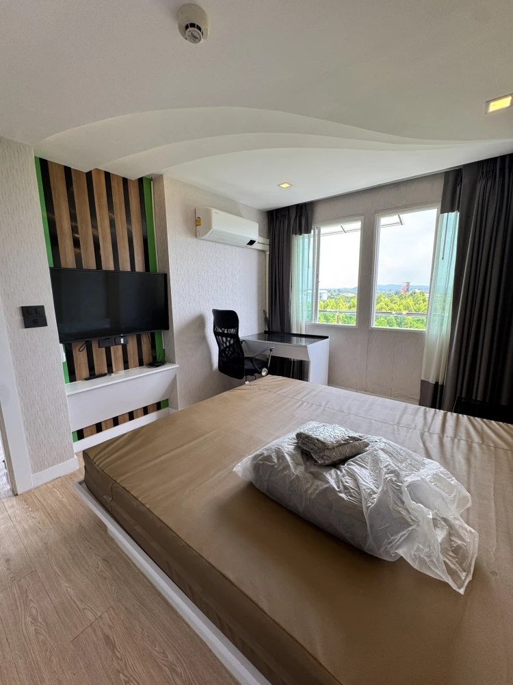 For rent: The Feelture Pattaya, corner room with privacy, plenty of usable space, good location, complete amenities. Hurry and reserve now!