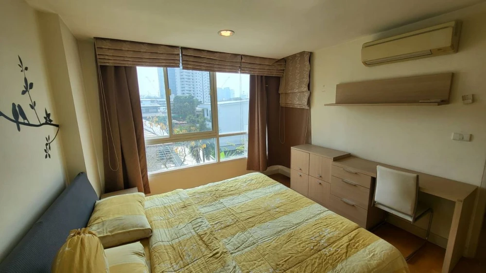 For rent: THE FINE @ River, 4th floor, fully furnished. Book now!