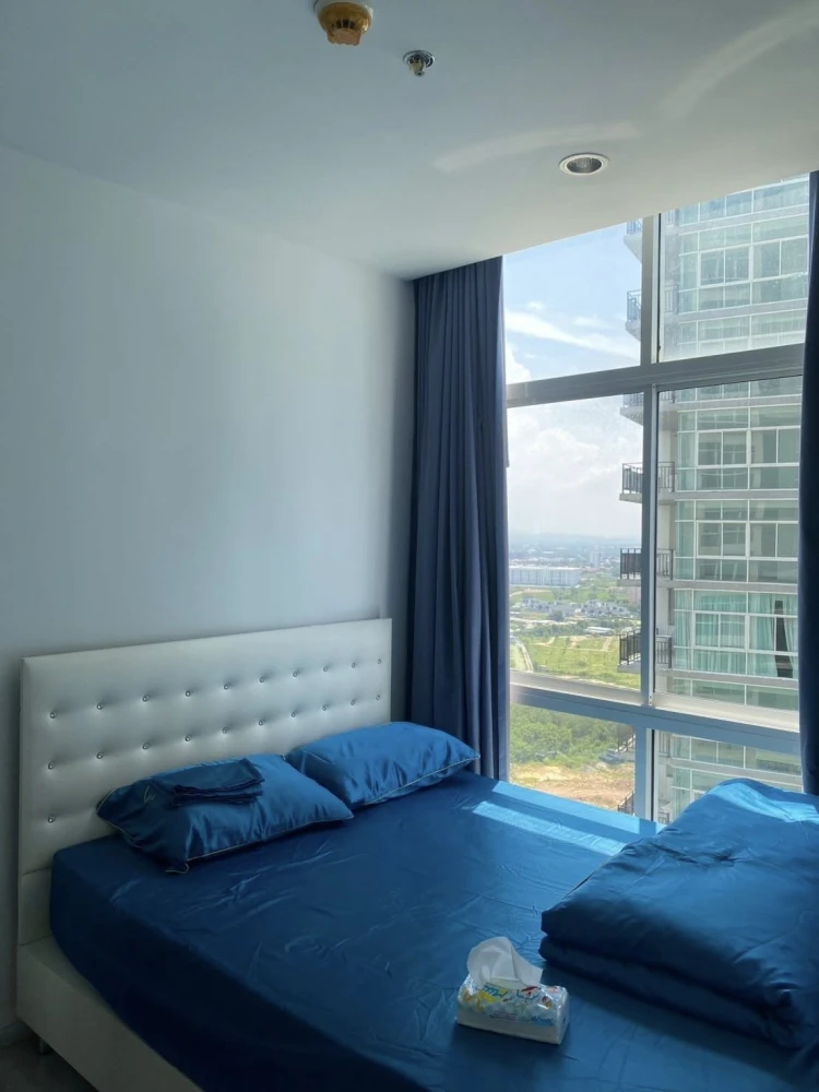 For rent: The Grand Jomtien, 21st floor unit. Fully furnished with appliances. Just bring your suitcase and move in!