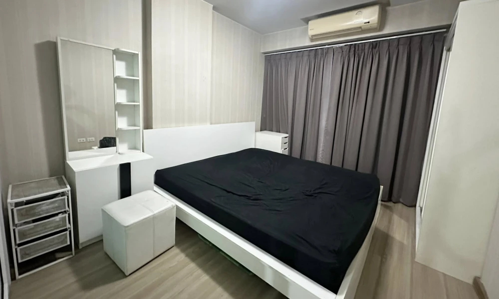 For rent: The IDOL Condominium Bangsean, 1 bedroom, 1 bathroom, comes with a washing machine, at a great price. Book now!