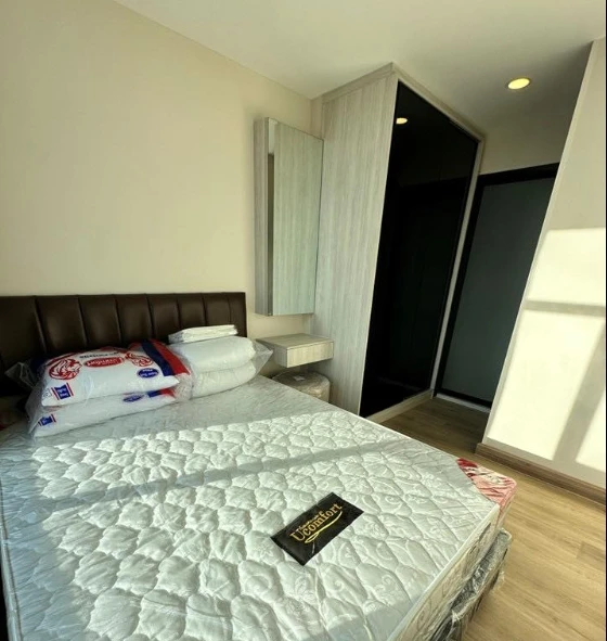 For rent: The Indeed Condo Amata, 5th floor, nice room, fully furnished, interested, reserve now, urgent.