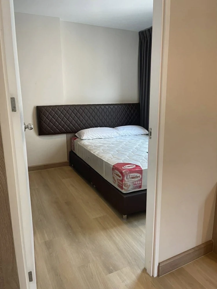 For rent: The Indeed Condo Amata, 1 bedroom, 1 bathroom, fully furnished, great location. Ready to move in.