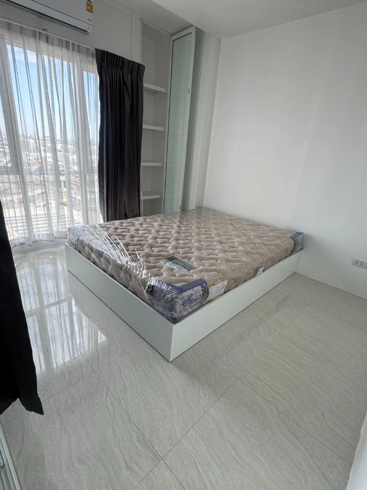 For rent: The Key Chaengwattana, 21st floor, fully furnished, very livable. Don't miss out!