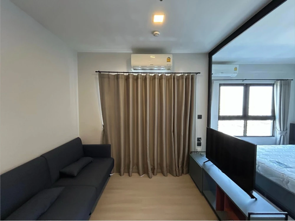 For rent: The Key MRT Phetkasem 48. Ready to move in, fully furnished with appliances. You can't miss this opportunity!