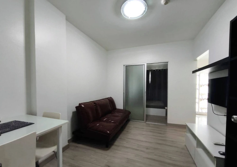 For rent: The Kith Lumlukka Klong 2, 2 ready-to-move-in apartments with complete furniture, at an affordable price. Book now!