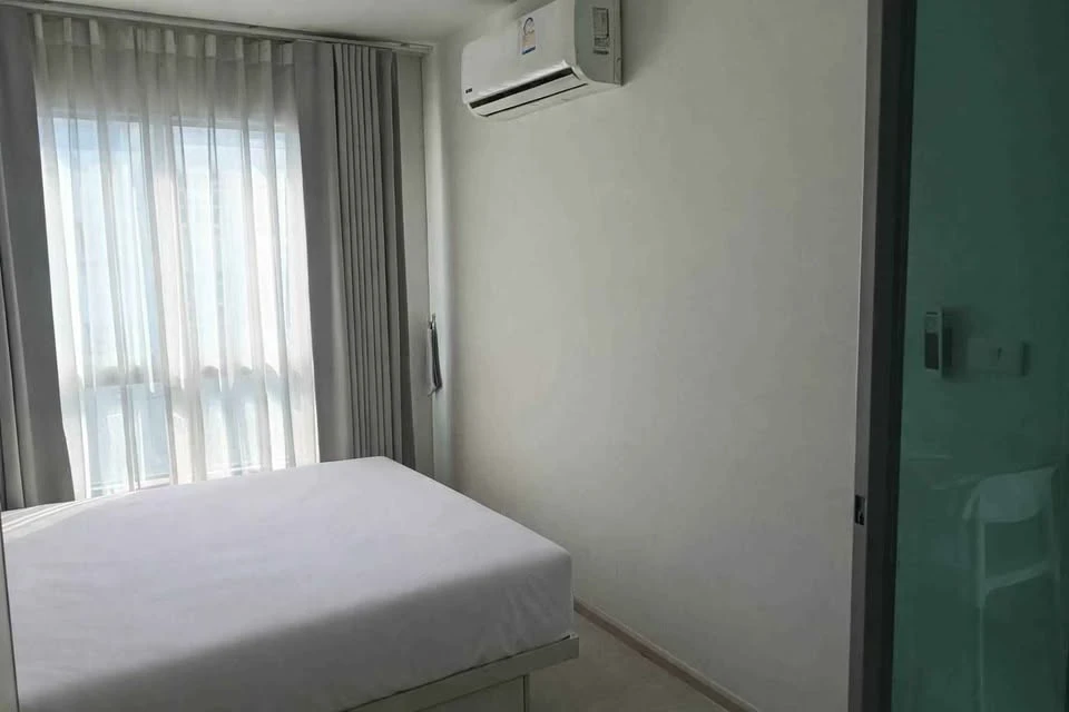 For rent: The Kith Plus Phahonyothin Khukot, 5th floor unit, fully furnished with appliances. Don't miss out!