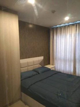 For rent: The Kith Plus Sukhumvit 113, a lovely room on the 5th floor with beautiful wallpaper and fully furnished. Reserve now!