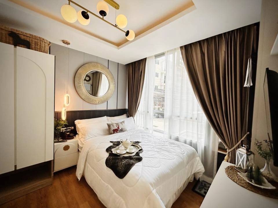 For rent: The Kris Express 2 (Ratchada 19), corner unit, less crowded, elegantly decorated. Don't miss this opportunity!