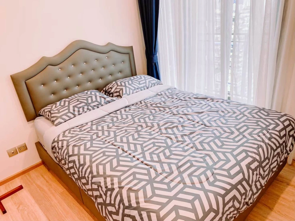 For rent: The Line Phahol-Pradipat, 1 bedroom, 1 bathroom, fully furnished, pool view. Book now!