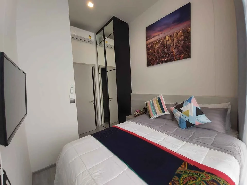 For rent: The Line Sukhumvit 101, top floor (32nd floor), stunning river view, 3.4 meter high ceiling, ready to move in.