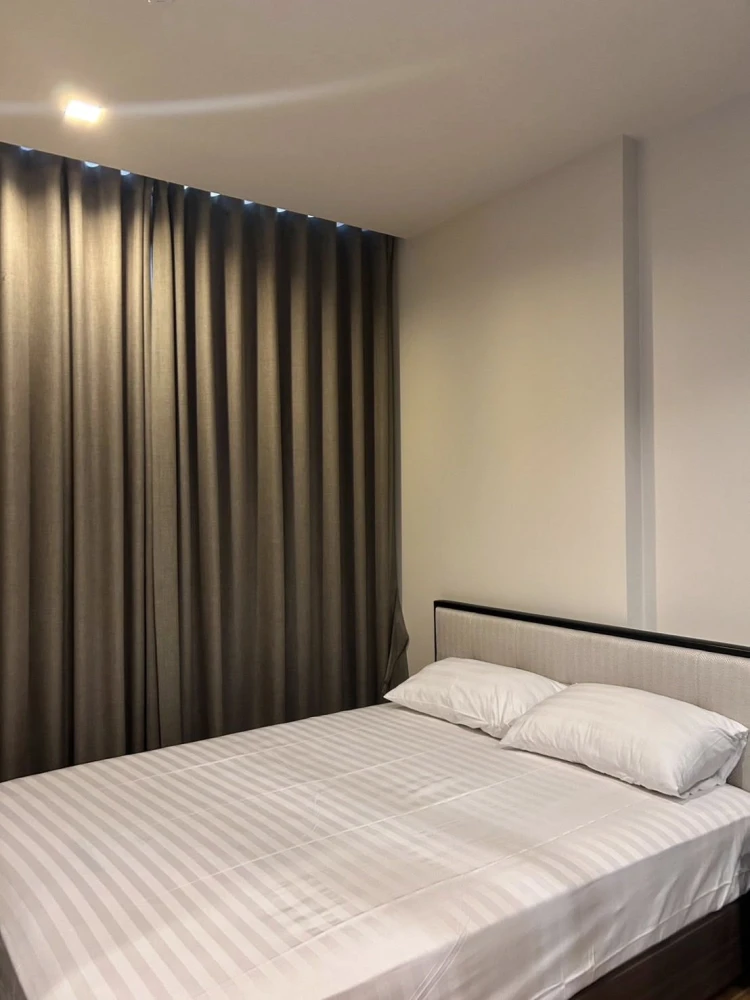For rent: The Line Sukhumvit 71, high floor unit, spacious and comfortable. Just bring your belongings and move in! Book now before it's too late!