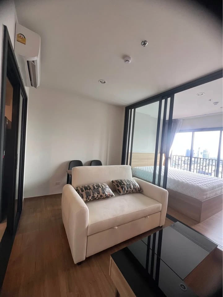 For rent: The Line Vibe, 33rd floor, city view, fully furnished, ready to move in. Grab this opportunity!